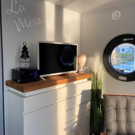 Botel Hausboot La Mesa *