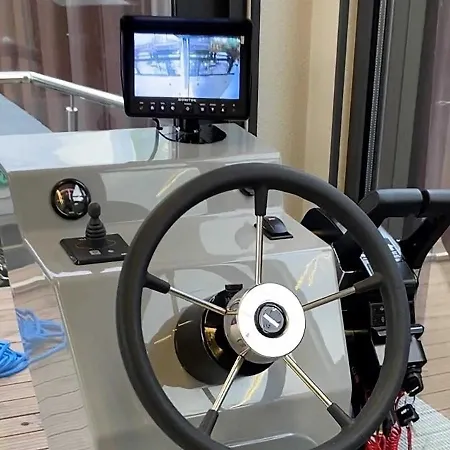 Hausboot La Mesa لوشن