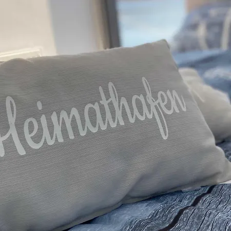 Hausboot La Mesa بوتيل لوشن